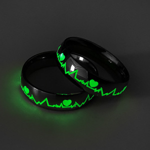 Cincin Detak Jantung Bercahaya Stainless Steel 2026, Cincin Pasangan ECG, Cincin Perhiasan Pasangan Fluoresen Sederhana dan Modis untuk Wanita dan Pria - Product Image 1