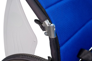 Sillas de ruedas manuales Rueda trasera de liberación rápida, reposabrazos abatible hacia atrás Reposapiés desmontable, silla de ruedas Premium plateada brillante - Product Image 3