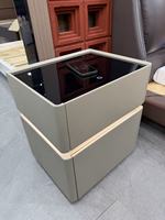 Table de chevet intelligente miroir avec coffre-fort intégré, chargement sans fil, LED, 2 tiroirs, moderne, en MDF, prix de gros