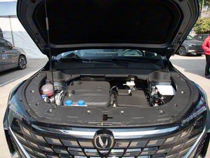 SUV hybride automatique PHEV Changan UNI-<span class=keywords><strong>Z</strong></span> 1.5L <span class=keywords><strong>E</strong></span>-CVT avec toit ouvrant panoramique, conduite à gauche, véhicule d'occasion - Product Image 3