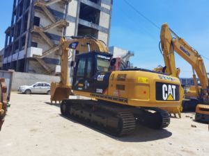 Excavatrice sur chenilles d'occasion Cat330D de 30 tonnes avec chenilles en caoutchouc, qualité garantie, stock suffisant disponible - Product Image 3