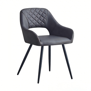Chaise de salle à manger en cuir PU matelassé de luxe avec dossier et pieds en métal <span class=keywords><strong>noir</strong></span>, <span class=keywords><strong>fauteuil</strong></span> pour usage domestique et commercial - Product Image 5