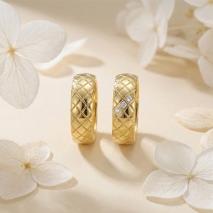 YILUN Set di Fedi Nuziali per Coppia in Argento Sterling 925 Placcato <span class=keywords><strong>Oro</strong></span> 18k con Zirconi e Design Lussuoso a Scacchiera - Product Image 4