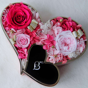 Boîte à bijoux en roses <span class=keywords><strong>éternel</strong></span>les en gros avec couvercle en acrylique en forme <span class=keywords><strong>de</strong></span> cœur, coffret cadeau <span class=keywords><strong>de</strong></span> roses <span class=keywords><strong>éternel</strong></span>les, fourniture d'usine OEM pour la Fête des Mères - Product Image 3