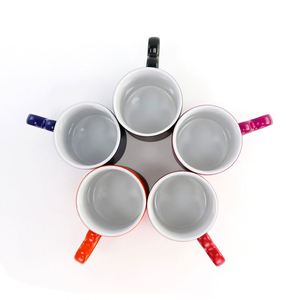 Tazas Mágicas Personalizadas de 11 oz con Asa de Color Mixto para Sublimación - Taza de Cerámica de Color Mixto - Product Image 2