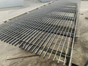 Grilles d'<span class=keywords><strong>allée</strong></span> Acier galvanisé Barre de sécurité en métal déployé Grille de 3 pieds de large 14 pieds de long 3.5 pouces de hauteur <span class=keywords><strong>pour</strong></span> grille de clôture - Product Image 2