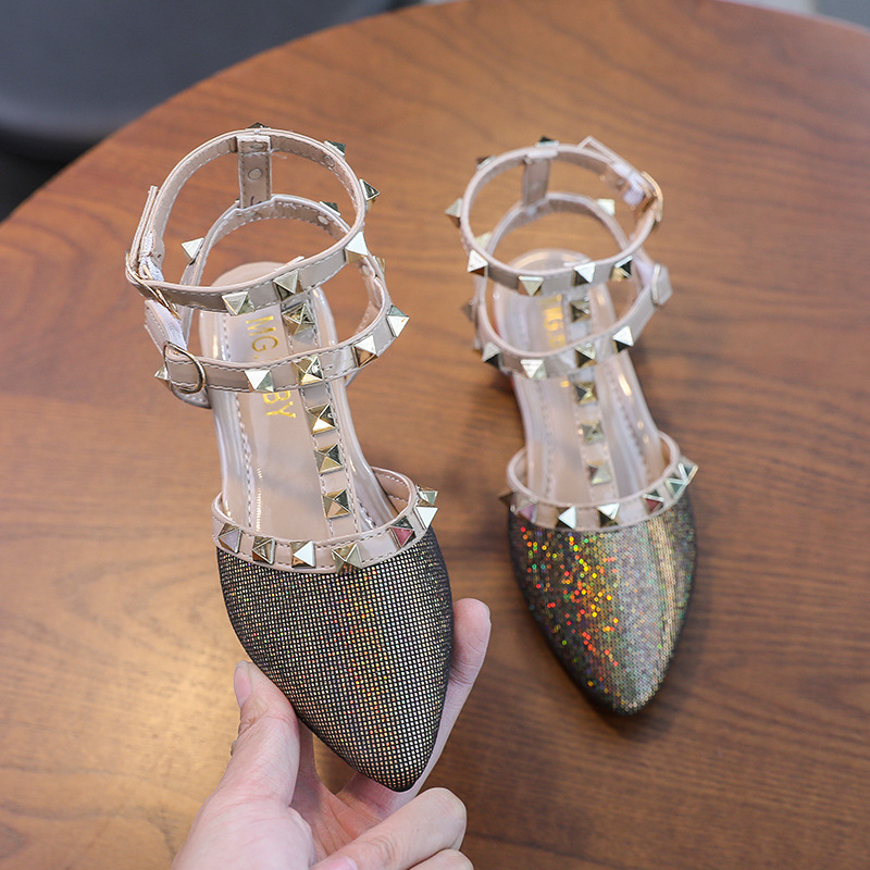 Новинка 2020, стильные детские сандалии в римском стиле на плоской подошве, обувь для девочек с заклепками, уличные пляжные сандалии принцессы