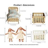 Cozy & Healing Miniature Home Play Set Bunny Plush Dolls Lit en rotin Berceau en bois et décor de fleurs Cadeau pour enfants et adultes