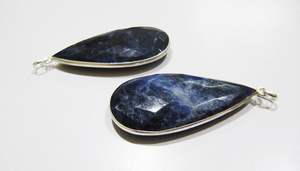 Colgante de conector facetado de Briolette con forma de pera de sodalita Natural, bisel de piedras preciosas raras únicas, tamaño 22X45mm, vendido por pieza - Product Image 4