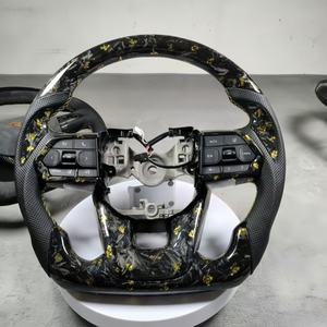 Pièces de modification et de mise à niveau de voiture - Volants personnalisés pour <span class=keywords><strong>Toyota</strong></span> <span class=keywords><strong>GR</strong></span> Land Cruiser LC200 LC300 en fibre de carbone forgée - Product Image 1