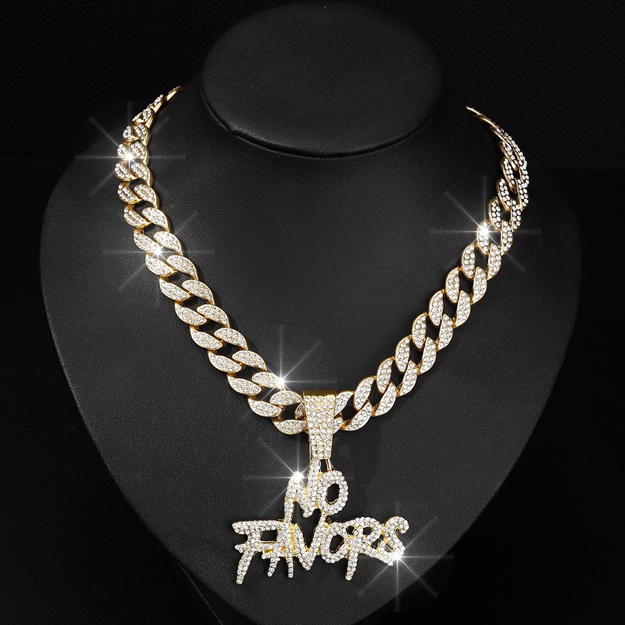 Colgante de oro con cadena cubana de 18 pulgadas