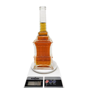 Bouteilles en verre extra flint gaufré, carrées, transparentes, vides, de forme tour, à haute capacité, pour spiritueux, vodka, whisky, <span class=keywords><strong>rhum</strong></span>, gin - Product Image 3