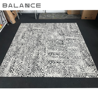 Balance Moderne Nylon Abnehmbare Modulare Teppichfliesen Kommerzielle Getuftete Schlingenflor-Quadratfliesen mit Abstraktem Muster für Büro, Hotel, Zuhause, PVC