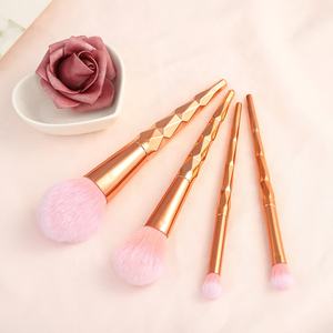 Nouveau Pinceau à Paupières Portable 4 pièces Rose Gold Ensemble de <span class=keywords><strong>Pinceaux</strong></span> de Maquillage avec Mini Trousse de Maquillage Soins de Beauté pour Femmes Cadeau - Product Image 2