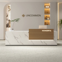 Bureau de réception laqué moderne et minimaliste personnalisé pour hall d'hôtel et usage professionnel