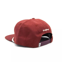 Grosir Kustom Kualitas Tinggi Rata Penuh 5 Panel Merah Hitam Korduroi Tidak Terstruktur Topi Tali Snapback dengan Tali