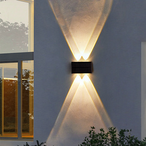 Lámpara de Pared Exterior Solar, Luminosa en Dos Direcciones, Impermeable, para Jardín y Patio - Product Image 4