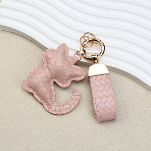 Porte-clés en cuir PU rembourré tressé créatif pour chat, breloque de sac mignonne, ornement suspendu en cuir PU, cadeau pour les amoureux des chats - Product Image 4