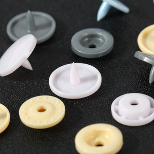 Wholesale Colorful 10cm Plastic Press Snap Button Fastener