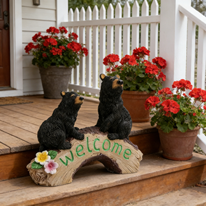 Statua da Giardino di <span class=keywords><strong>Orso</strong></span> Nero Carino, Realistico Coppia di Orsi in Resina Seduta su Ponte di Legno con Insegna 'Benvenuti', Decorazione Floreale Colorata - Product Image 2