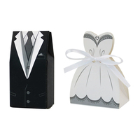 Mini robe OEM pour les fêtes de mariage Nouveau design Boîte de bonbons en papier blanc Logo personnalisé pour l'emballage de cadeaux vêtements