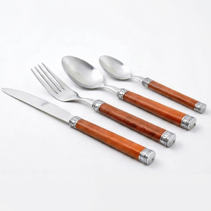 Ensemble de couverts en acier inoxydable avec manches en bois et finition polie miroir, parfait pour les événements de mariage et la vaisselle de table - Product Image 1