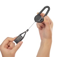 Vente en gros usine : Porte-briquet rétractable avec clip pour badge, logo personnalisé, modèle Premium Simplicity Leash Lighter