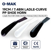 Sendok Sepatu Lengkung PP 19cm 7.5 Inch Custom, Kotak Sepatu dengan Pegangan Persegi Panjang, Insert Hadiah, 3 Warna, Logo OEM Custom, MOQ 2000 Pcs