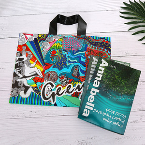 Gấp Túi mua sắm túi xử lý bán lẻ vòng lặp mềm nhựa Boutique với logo tùy chỉnh phong cách khác nhau in ấn hàng tạp hóa Túi - Product Image 2