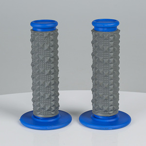 Mocell – Nouveaux couvre-poignées universels en alliage d'aluminium et caoutchouc pour motos de tourisme, matériau résistant à la chaleur, style élégant et moderne (Chine-Chic) - Product Image 2