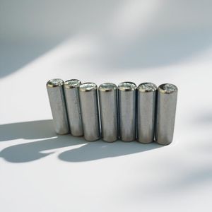 Pino de Posicionamento de Ferro de Alta Qualidade, Superfície Galvanizada, Cabeça Redonda, Com Fenda, Espessura e Comprimento Personalizáveis, Aço Inoxidável. - Product Image 1