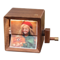 Nouveau cadeau transfrontalier pour la Fête des Mères : Machine photo à livre éclairé, format carré personnalisé 8x8cm, en bois de hêtre poli