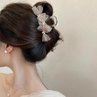 Barrette à cheveux pour femme 2025 Nouvelle mode Élégante Barrette requin avec strass pour l'arrière de la tête Épingle à cheveux de style coréen