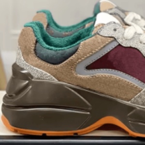 Chaussures décontractées de luxe multicolores et tendance, avec semelles épaisses pour une meilleure tenue au sol, offrant une expérience de marche confortable. - Product Image 3