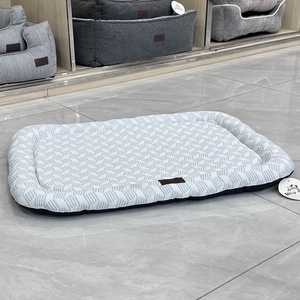 Venta al por mayor de refrigeración de lujo a prueba de masticar Oxford perro caja almohadilla gato cojín cama perro esteras para mascotas - Product Image 1