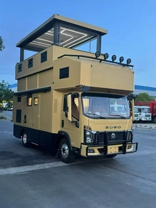 Camion-camping-car Sinotruck Howo à toit relevable, très demandé, pour <span class=keywords><strong>les</strong></span> voyages en pleine nature, la observation des étoiles et <span class=keywords><strong>les</strong></span> séances photo en extérieur (avec possibilité de se déguiser) - Product Image 1