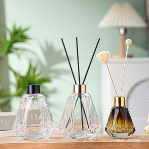 Bouteille en verre pour diffuseur à bâtonnets d'huiles essentielles, dégradé ambre transparent unique, 60 ml 200 ml, avec bouchon à vis, prix usine économique - Product Image 2