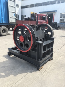 Brand New Upgraded 300*500 Jaw <strong>Crusher</strong> with Built in Screening Heavy Duty Equipment for Construction Site Stone Breaking - Product Image 1