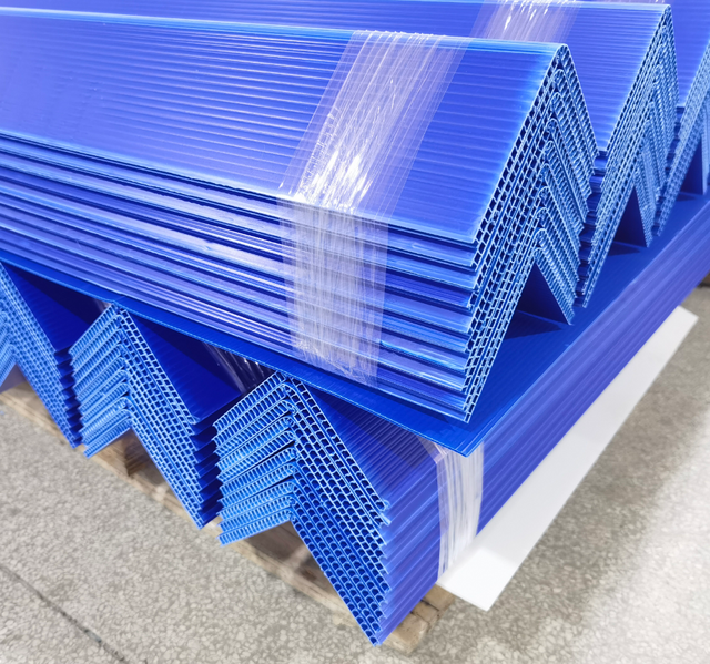 Lightweight Hollow Board Corner Protector Corrugated Plastic Edge Guard for Cartons Furniture Shipping Protection
