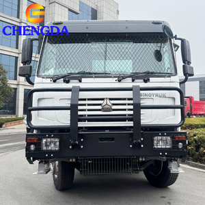 Camión de Plataforma Plana Sinotruk de 4 Ejes y 60 Toneladas, 430HP, 8*4, para Transporte de Maquinaria Pesada - Product Image 2