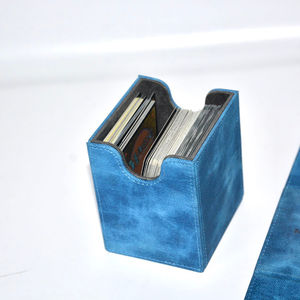 Venta al por mayor pequeño MOQ aceptable 100 + Trading Card Deck <span class=keywords><strong>Box</strong></span> organizador almacenamiento tarjetas de juego para niños juguete hecho de cuero PU - Product Image 3