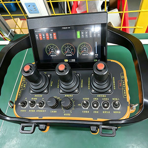 Système <span class=keywords><strong>de</strong></span> télécommande radio sans fil pour équipement lourd avec 4 joysticks industriels - Product Image 2