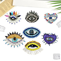Série de patchs brodés faits main avec perles et sequins, motif œil porte-bonheur, appliques en cristal et perles pour chaussures, chapeaux, sacs, vêtements et accessoires
