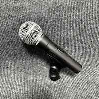 Hochwertiges SM58S Dynamisches Kabelmikrofon mit Nierencharakteristik für Bühnenauftritte, Live-Streaming und Außenaufnahmen