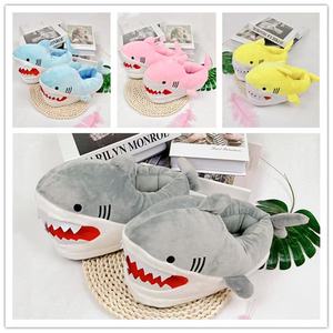 Pantofole a Forma di Squalo in Peluche per Bambini, Calde e Antiscivolo per Interni, Scarpe Invernali - Product Image 6