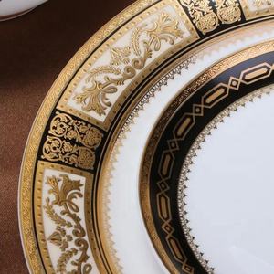 Juego de Vajilla de Porcelana Fina de Lujo con Relieve Dorado, Estilo Palacio, para Fiestas, 52 Piezas, Personalizable, Gran Venta en Europa Occidental - Product Image 6