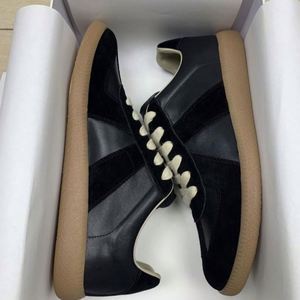 Chaussures de marque de qualité supérieure en cuir véritable, plates et décontractées pour hommes et femmes, sportives, élégantes, à lacets, confortables pour la marche - Product Image 1