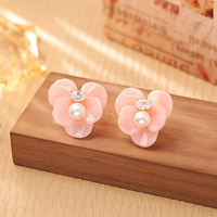Anting Bunga Empat Kelopak Segar Musim Semi dan Musim Panas, Anting Zirkon Serbaguna untuk Kerja dan Santai dengan Sentuhan Lembut Seperti Air