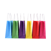 Sac à fond carré personnalisé en plusieurs couleurs, sac en papier kraft biodégradable fait à la main