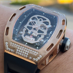 Reloj Mecánico de Lujo para Hombre, Diseño de Alta Gama, Resistente al Agua, Estilo Ejecutivo, Correa de Silicona Brillante, Cierre Oculto, Esfera con Indicadores - Product Image 5